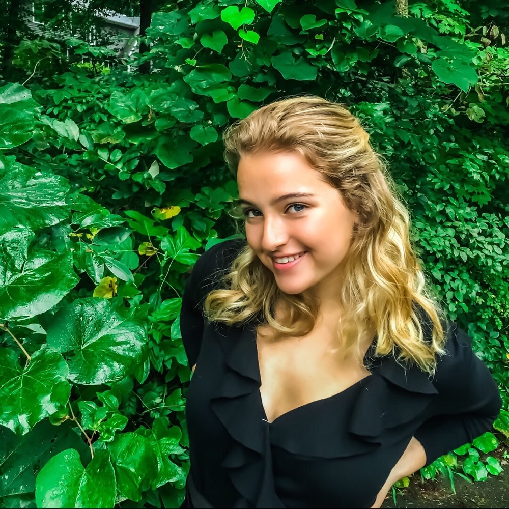 Meet your Posher, Dalia